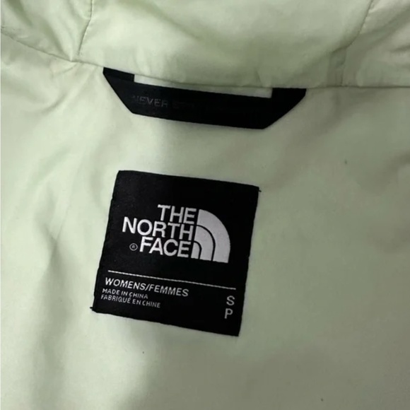The North Face Adjustable Green Rain Jacket (S) - Picture 7 of 13